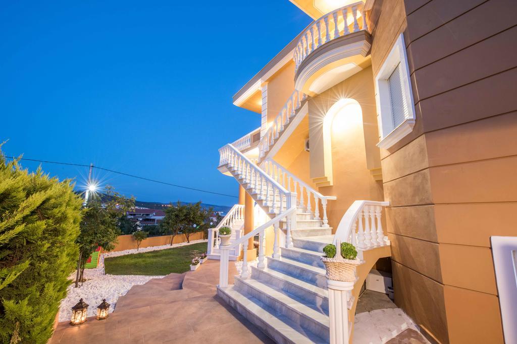 Angels View Luxury Family Apartments リメナリア エクステリア 写真